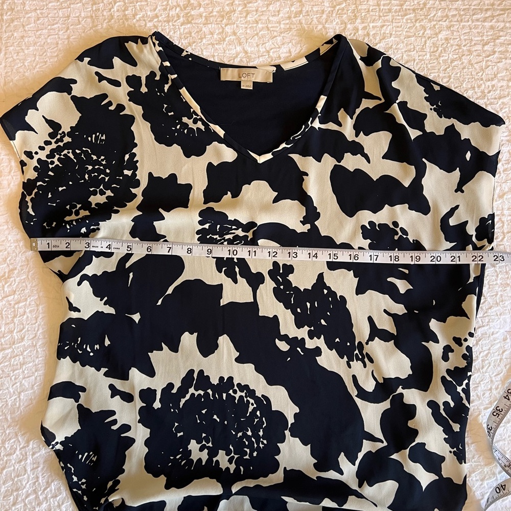 Loft Navy Blue Top - Picture 4 of 4